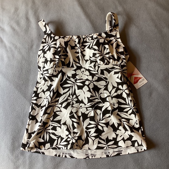 Lands' End Other - Lands End bathing suit top